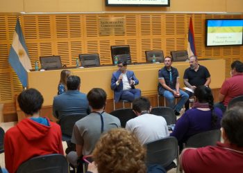 Periodista y refugiado narraron el conflicto bélico entre la Federación de Rusia y Ucrania