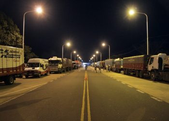 Camioneros levanta la medida de fuerza tras acordar una mesa de diálogo