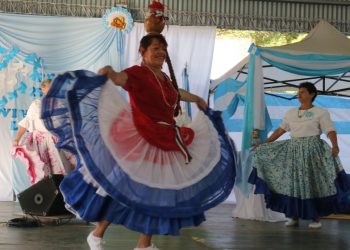 Posadas: los chicos y adultos mayores del IMeFiR evocaron los días de la Semana de Mayo