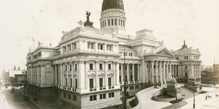 Efemérides: 12 de mayo