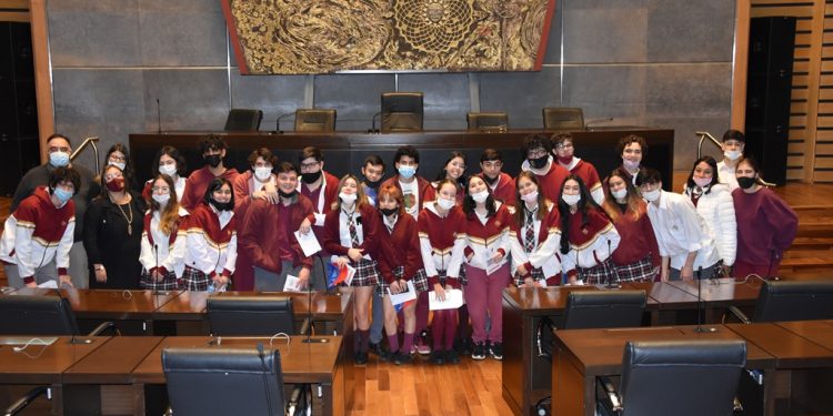 Estudiantes del Instituto Madre de la Misericordia destacaron que las visitas guiadas a la Legislatura son interactivas y productivas