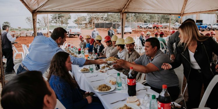 Herrera Ahuad compartió un almuerzo con los beneficiarios del Programa “construyendo con innovación e inclusión”
