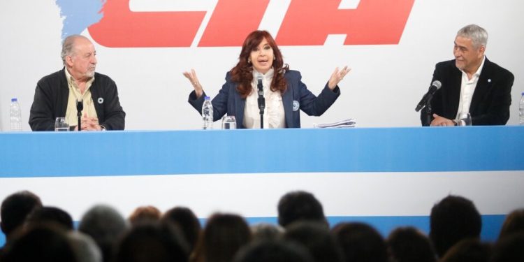 Ahora Cristina está en contra de los punteros y dirigentes piqueteros