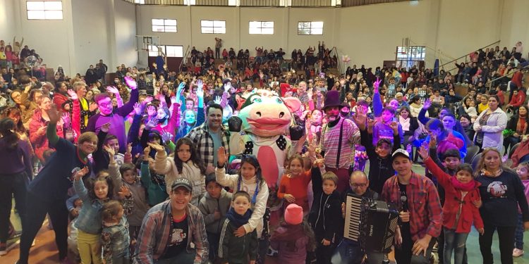 Oberá: “Gurises” en la fiesta de San Antonio