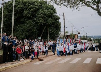 Dos Arroyos celebró su 87° aniversario con la presencia del gobernador Oscar Herrera Ahuad