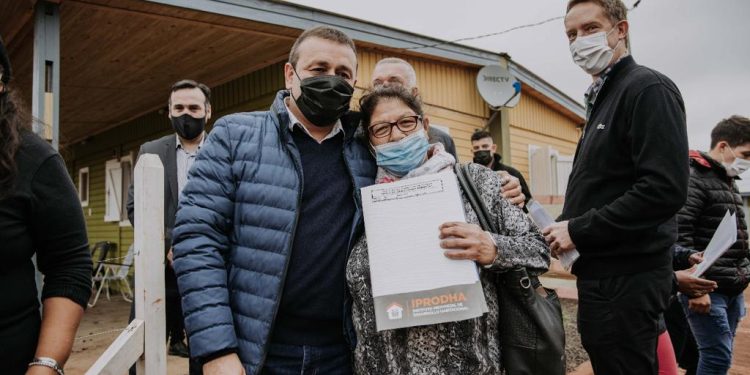 El Gobierno provincial cumplió el sueño de la casa propia a 196 familias en Posadas