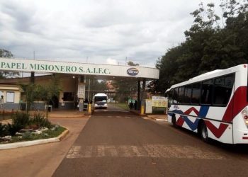 El Grupo Horianski vuelve a operar el transporte de trabajadores para Papel Misionero