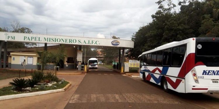 El Grupo Horianski vuelve a operar el transporte de trabajadores para Papel Misionero