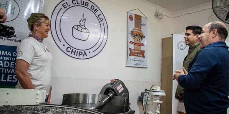 Beneficiario del programa Banco de Herramientas recibió un nuevo equipamiento para su emprendimiento