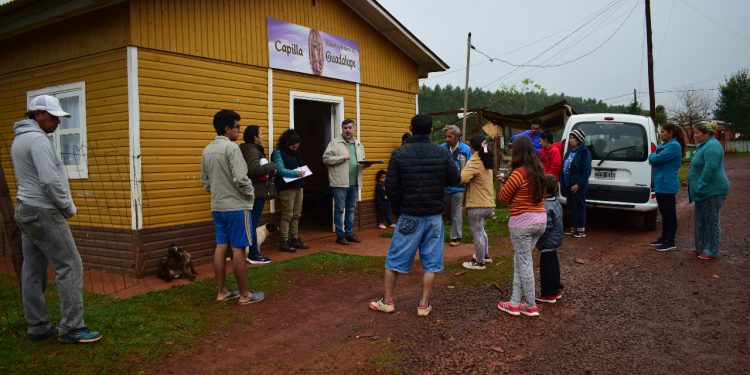 Se avanza en soluciones para las 32 familias del Nestor Kirchner sector D de Posadas