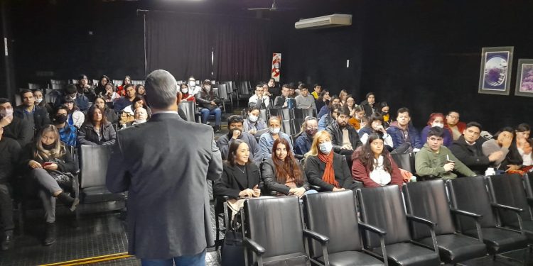 Continúan los talleres en establecimientos educativos dictados por la Defensoría del Pueblo