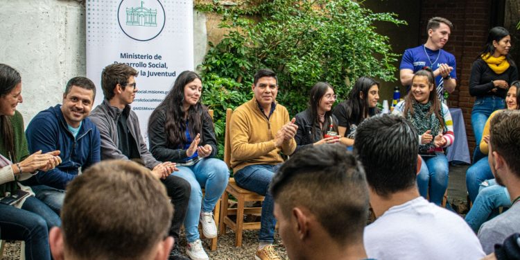 Residencias Estudiantiles recibieron mobiliario para mejorar la calidad de vida de los estudiantes