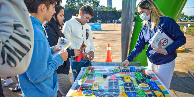 Alrededor de 300 jóvenes participaron de una jornada de concientización vial en Posadas
