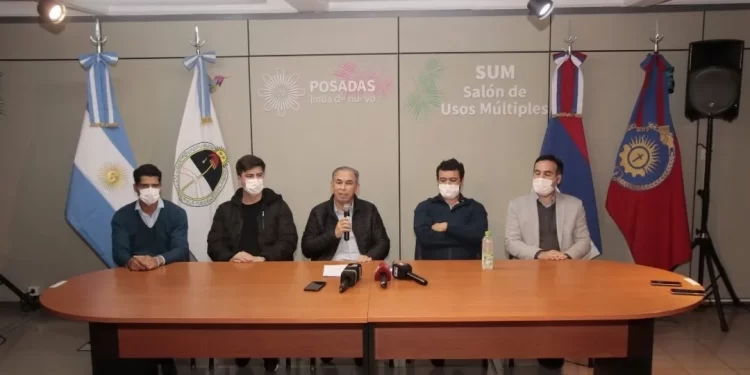 Posadas: Stelatto anunció el acuerdo alcanzado con los municipales y destacó el diálogo como herramienta de gestión