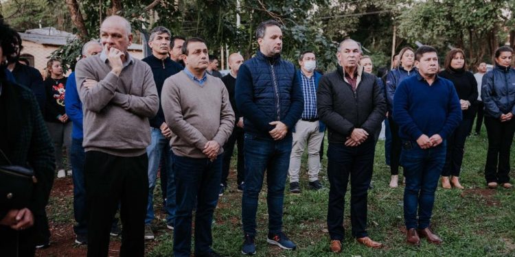 Herrera Ahuad asistió a la bendición de la nueva Capilla Divino Niño y Virgen de Lourdes en Posadas