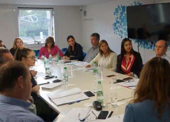 Estudian propuesta legislativa para crear la ecoescuela OGA, que integre los ecosistemas naturales y sociales