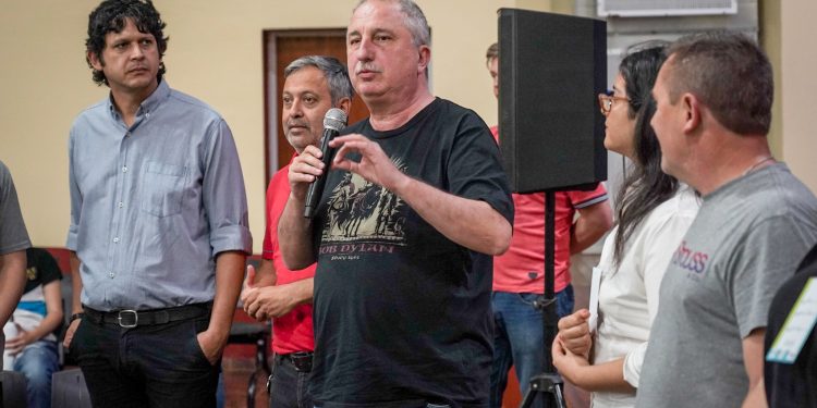 «Debemos escuchar y aprender de la juventud misionera, el futuro de la provincia está en sus manos», consideró Passalacqua en encuentro con estudiantes