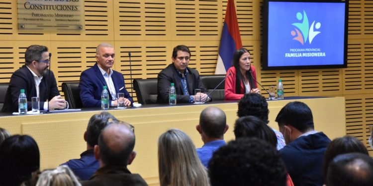 Se presentó en la Legislatura el programa “Familia Misionera”
