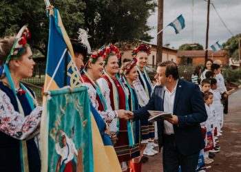 En Tres Capones, el gobernador celebró las fiestas patronales