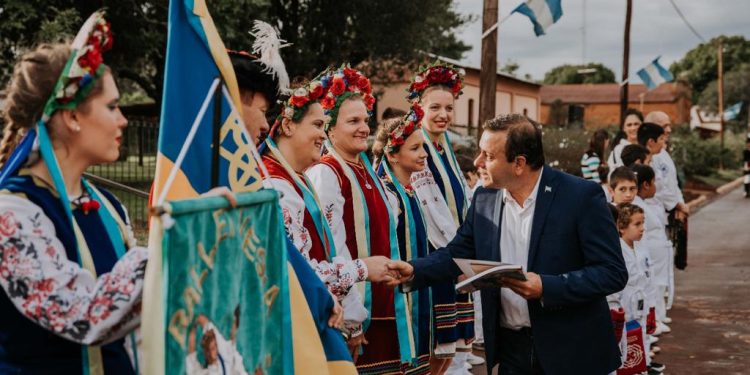 En Tres Capones, el gobernador celebró las fiestas patronales