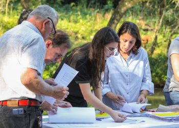 El Ministerio del Agro entregó créditos en Campo Ramón para recuperación productiva