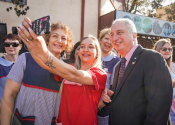 “La patria se hace desde abajo hacia arriba y todos unidos”, afirmó Passalacqua en el acto por el Día de la Independencia