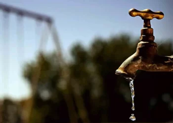 Más municipios se incorporan a las redes de agua potable y suman la instalación de cloacas