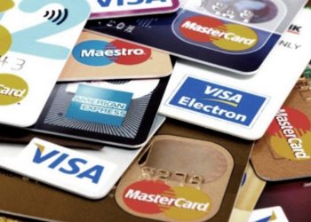 Sube el costo de financiar con tarjeta de crédito compras superiores a 200 dólares