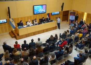 Se realizó un conversatorio sobre educación disruptiva en la Legislatura misionera