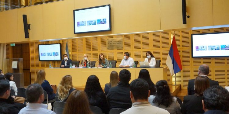Presentaron en la Legislatura el programa de formación docente Guacurari Digital