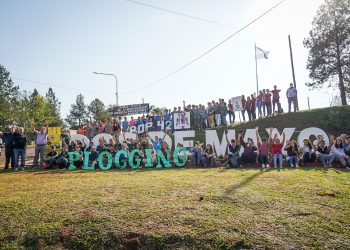 Passalacqua compartió jornada de plogging con jóvenes estudiantes de Dos de Mayo