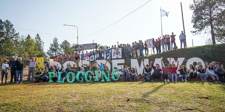 Passalacqua compartió jornada de plogging con jóvenes estudiantes de Dos de Mayo