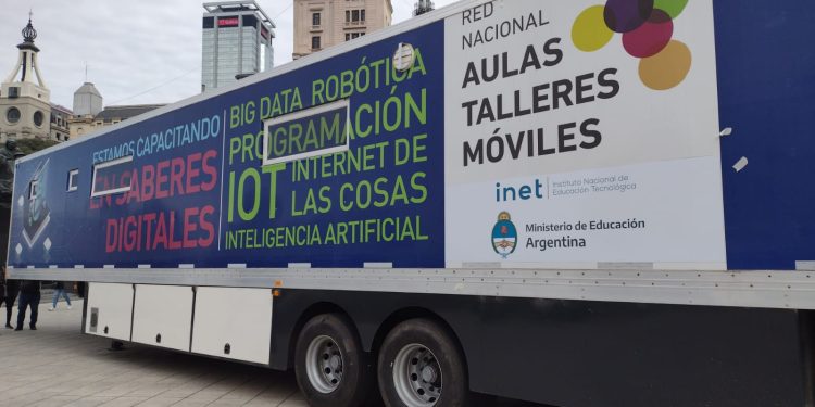 Misiones incorporará un Aula Taller Móvil de Saberes Digitales