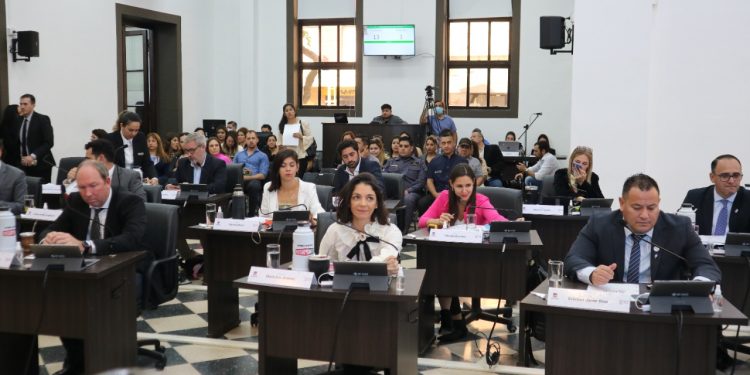 Posadas: fuerte reclamo de los concejales sobre la llegada del gasoducto