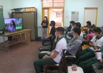Más escuelas se suman a “estudiar, matear y aprobar”: el mate en la escuela