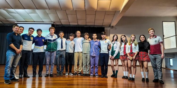 En Posadas se lanzó el concurso «Reciclaje Estudiantil»