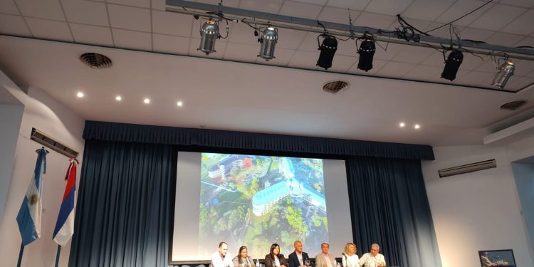 El Hospital Escuela es el centro formador de especialistas con más egresados en Misiones