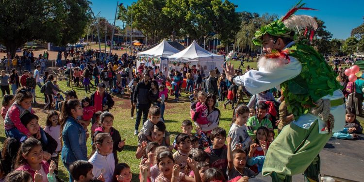Desarrollo Social continúa con los agasajos por el Mes del Niño en barrios de Posadas