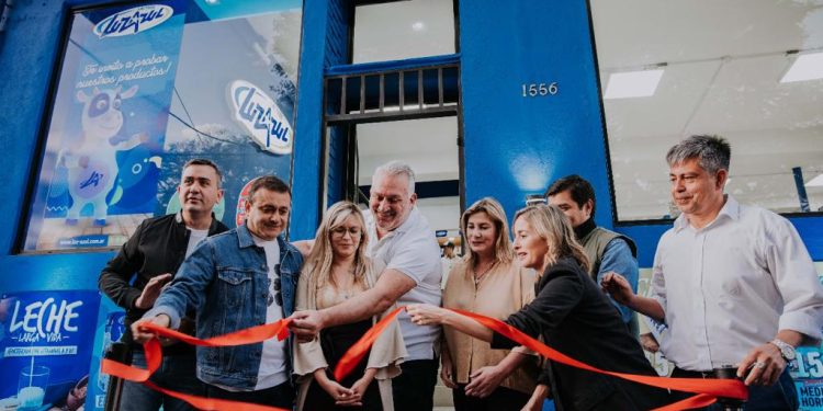 Herrera Ahuad participó en la apertura del local de una nueva franquicia en Posadas