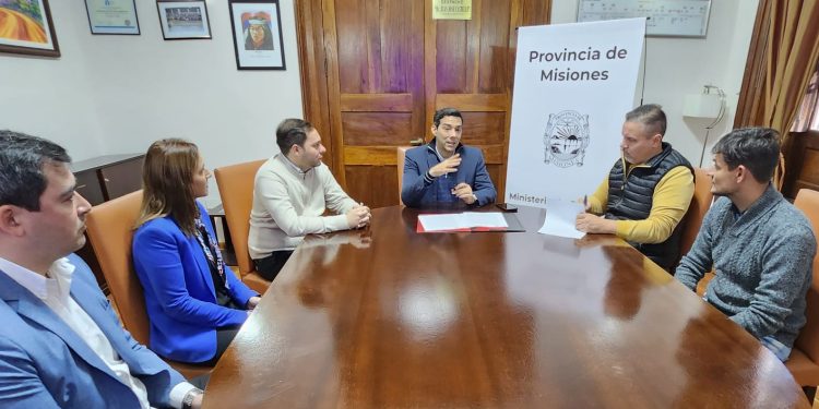 Compactarán y reciclarán móviles policiales en desuso para preservar el ambiente
