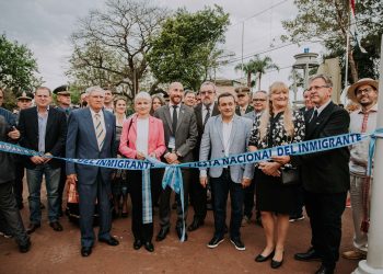 Con la presencia del gobernador y el apoyo de la provincia comenzó la Fiesta Nacional del Inmigrante