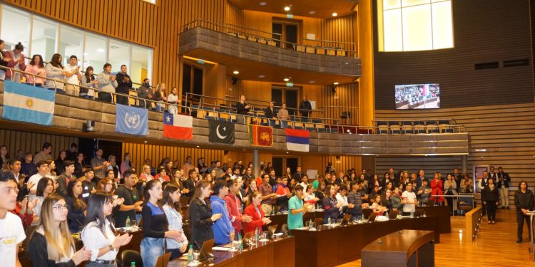 De Misiones al mundo: el Parlamento Estudiantil sancionó 35 iniciativas de desarrollo sostenible