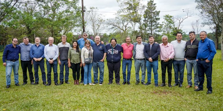 Passalacqua se reunió con intendentes del norte misionero y ratificó el compromiso de trabajar «a diario por la felicidad de los misioneros»