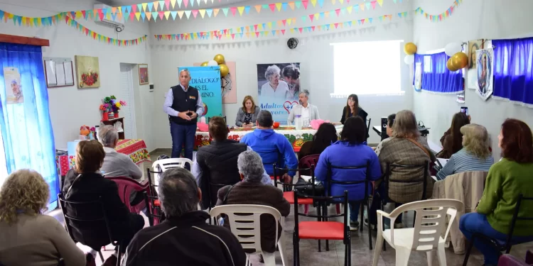 Posadas: conversatorio con personas mayores sobre el derecho al acceso a la información y a la participación