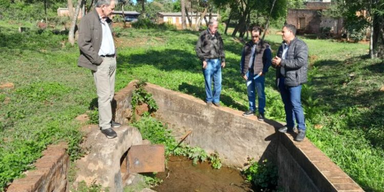 Trabajan para revalorizar vertientes y humedales del municipio de Bonpland