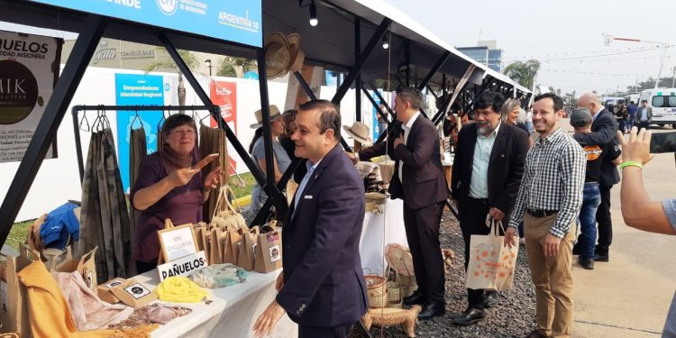 Emprendedores de Hecho en Misiones dijeron presente en la Expo Norte Grande