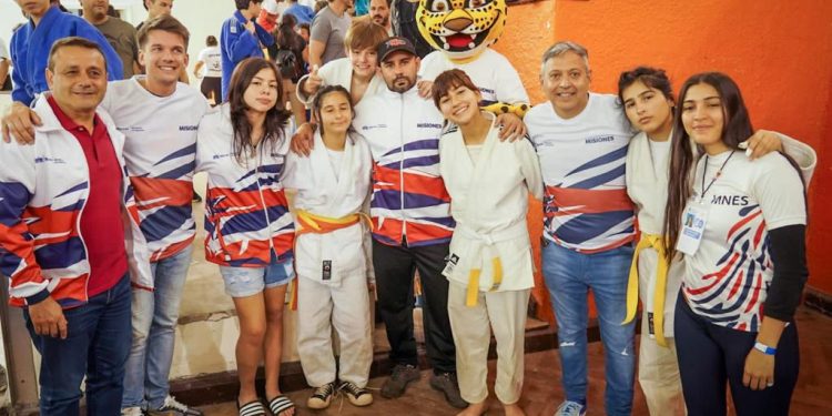 Herrera Ahuad alentó a la delegación misionera en los Juegos Evita 2022 en Mar del Plata