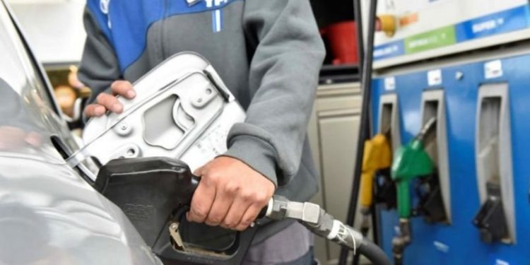 El Gobierno reconoció que habrá más aumentos de combustibles en lo que resta del 2022