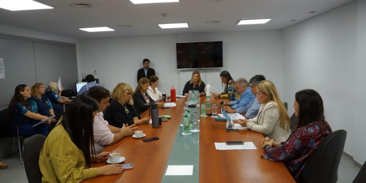 Avanzan proyectos para crear el Parlamento Misionero de Educación Disruptiva e implementar el modelo Parlamento Estudiantil en los concejos deliberantes de toda la provincia