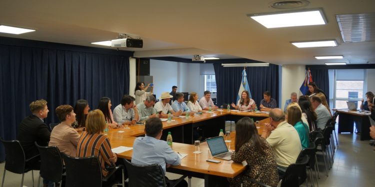 Buscan establecer entornos escolares saludables para disminuir la malnutrición y obesidad infantil